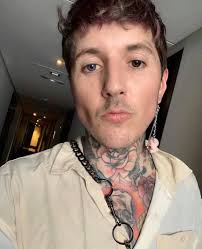 Oliver Sykes