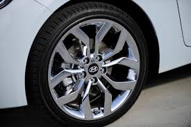 2014 Hyundai Veloster Reflex Brings Exclusive White Finish Turbo Leds And Dct Auto For 22k