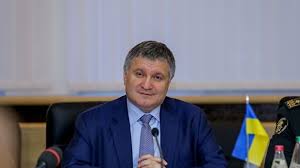 Born january 2, 1964) is a ukrainian politician and businessman.since 2014, he is currently serving as ukraine's minister of internal affairs, first being appointed in the first cabinet of prime minister arseniy yatsenyuk.he was reappointed to the same position by every successive government since then, most. Arsen Avakov Kto On