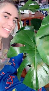 was out cleaning the leafs saw this 😻😻😻