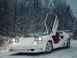 The anniversary edition was produced up until 1990 before being superseded by the lamborghini diablo. Lamborghini Countach 25th Anniversary Edition At Auction Teamspeed