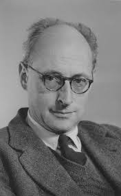 William Ewer's Instagram, Twitter & Facebook