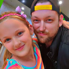 If you haven't already caught wind of it, the publisher is doing a photo  contest for Narrow Road... Details here:  https://blog.patrickrothfuss.com/2023/11/the-new-photo-contest/ (The most  important part to remember is tagging @dawbooks and making