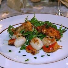 Noix De St Jacques Aux Huitres Plates Panees Salade Au Miel Et Sake Salade Au Miel Recette Huitre Noix De St Jacques