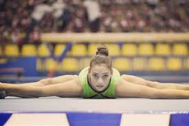 In 2013, she took up the winter sport of freestyle skiing, and qualified in the aerials event for the 2014 winter olympics, but was paralyzed in. Ex Atleta Olimpica Brasileira Lais Souza Da Palestra Na Estacio Portal Voce Online