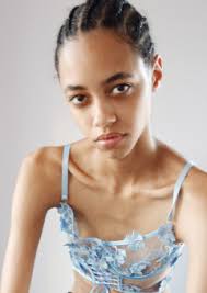 Daisy Oh's Instagram, Twitter & Facebook