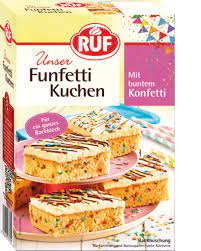 Genieße ein tolles stück kuchen. Backmischungen Ruf Lebensmittel