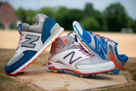 Typically, molded cleats are used on youth model shoes; New Balance Mb4040v2 All Star Edition Sole Collector