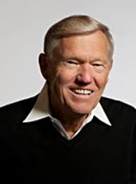 Hire a Global Economics Speaker