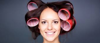 ٥ أسباب تدفعك لاستخدام رولات الشعر الساخنة لفافات الشعر Curls For Long Hair Hair Rollers Curl Hair With Rollers