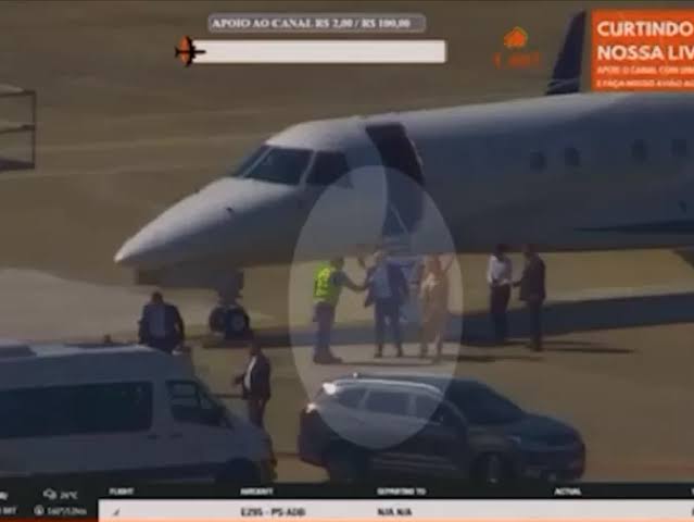 Vídeo mostra Moraes e esposa descendo de jatinho de Vorcaro no RJ