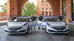 Select your desired honda variants for a specs comparison. Honda Malaysia Delivers 425 Civic 1 8s To Pdrm Autobuzz My