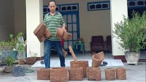 Pot cantik dari sabut kelapa pun sudah jadi, siap untuk digunakan. Bermodal Rp 2 Juta Pria Ini Sukses Rintis Usaha Pot Serabut Kelapa Di Tengah Pandemi Covid 19 Halaman All Surya Wiki
