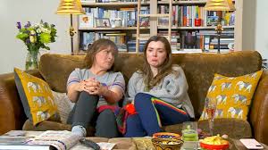 Featuring a rolling cast of famous faces, celebrity gogglebox returns for a third series, as several of britain's best loved personalities turn their hand to being the country's most opinionated viewers. 5m94w7g29nry M