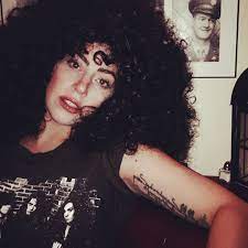 Around 30+ hair stylists have worked with gaga since 2007. Lady Gaga Sports New Wild Curly Hairdo Movies News
