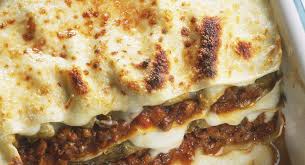 Peynir , domates sosu veya et sosu ile yapılan i̇talya asıllı bir yemektir. Lazanya Ne Kadar Pisirir