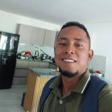 PapoMan #LaComprometida Despues de más de 15 años Papo Man lanza el video