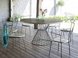 table ronde d 39 exterieur en metal noir et pin info environ 8 personnes x2f hauteur sous plateau table et chaises table de jardin ronde table de jardin