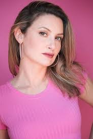 Alexa Bowen's Instagram, Twitter & Facebook