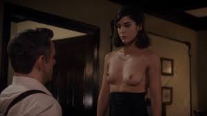 Lizzy Caplan Nude Photos - Fleshbot & Celebrity Nudes