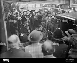 Fashion photography of women Black and ...