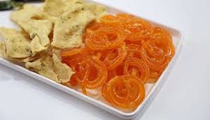 Candle light dinner ideas in home; 20 Gujarati Dishes That Will Gain A Sweet Spot In Your Heart In 2021