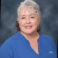 100+ perfiles de «Venia»