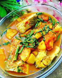 Akhir sekali curahkan sos tersebut di atas ikan tadi. Resepi Ikan Masak Masam Manis Azie Kitchen