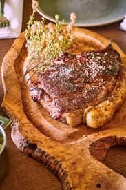 Cote De Boeuf Au Clover Gordes Cote De Boeuf Boeuf Jean Francois Piege