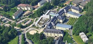 Als größtes kommunales krankenhaus in hessen verfügt es über 1. Klinikum Bayreuth Auf Fatalem Sparkurs