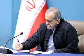 رئیس‌جمهور درگذشت پدر دبیر شورای عالی امنیت ملی را تسلیت گفت