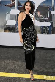 She was born on january 30, 1990 in mexico city, mexico, to carlos gonzález and glenda reyna. Eiza Gonzalez Made Summer Velvet A Thing At The Fast Furious Presents Hobbs Shaw La Premiere Red Carpet Fashion Awards