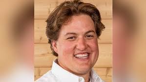 Jason Makowski's Instagram, Twitter & Facebook