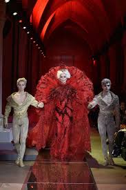 Carmen) was born in new york, united states. Carmen Dell Orefice 85 Years Young Closed A Couture Show