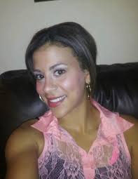 Desiree Bell (@dez_b_bell)