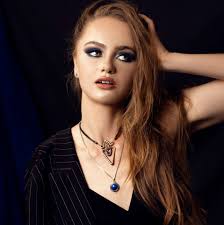 Roxanne Leigh Lantz. Model