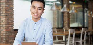 * lead, guide and coach a team of pb banca to achieve sales/revenue target assigned * strategize and execute sales plans, cross selling, up selling and engagement with customers for acquisition, retention and ref. Career Rhb Malaysia