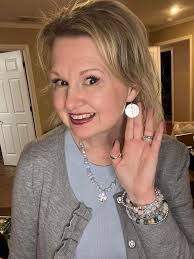 JEM24" by Marguerite Samama  https://timefortangling.blogspot.com/2024/12/todays-tangle-jem24.html