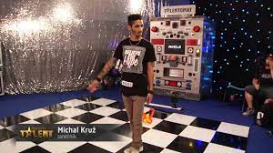 Moderátormi celej show bude dvojica známa z. Cesko Slovensko Ma Talent 2015 Michal Kruz Bonus Youtube