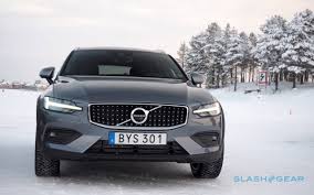 Then the fully redesigned 2020 volvo v60 cross country might just be the vehicle for you. 2020 Volvo V60 Cross Country First Drive The Wagon Agenda Slashgear