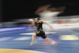 O handebol foi disputado pela primeira vez nos jogos olímpicos de berlim, em 1936, com apenas a disputa entre os homens. Ghkh2khaeoebgm