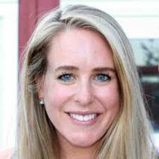 Katie Hubbell's Instagram, Twitter & Facebook