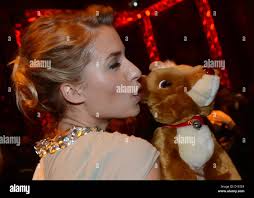 Wohltatigkeit hi-res stock photography and images