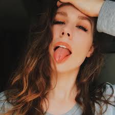 I Sold Feet Pictures For A Month And I Made $___”  https://youtu.be/gTKjsRKV6dA