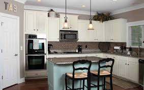 wall colors for white kitchen cabinets