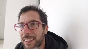 Artista plástico Harry Chávez