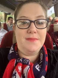 Sarah Stelling's Instagram, Twitter & Facebook