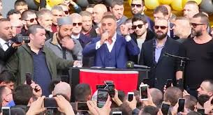 Eroin satio diye nuri alcoyu et ezmeye yarayan aletle doven ama düğmeye basılmıştı bir kere. Sedat Peker Den Silahlanin Cagrisi Sputnik Turkiye