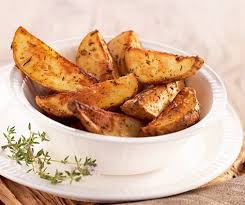 Wedges Kartoffelschnitze Aus Dem Ofen Rezept Lebensmittel Essen Rezepte Essen Und Trinken