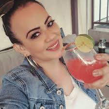 Este batido está lleno de tantos beneficios que no podemos evitar sonreír!  ¿Te gustan los jugos verdes? Consigue la receta, aquí:  dolesunshinelatino.com/recetas/batido-especial